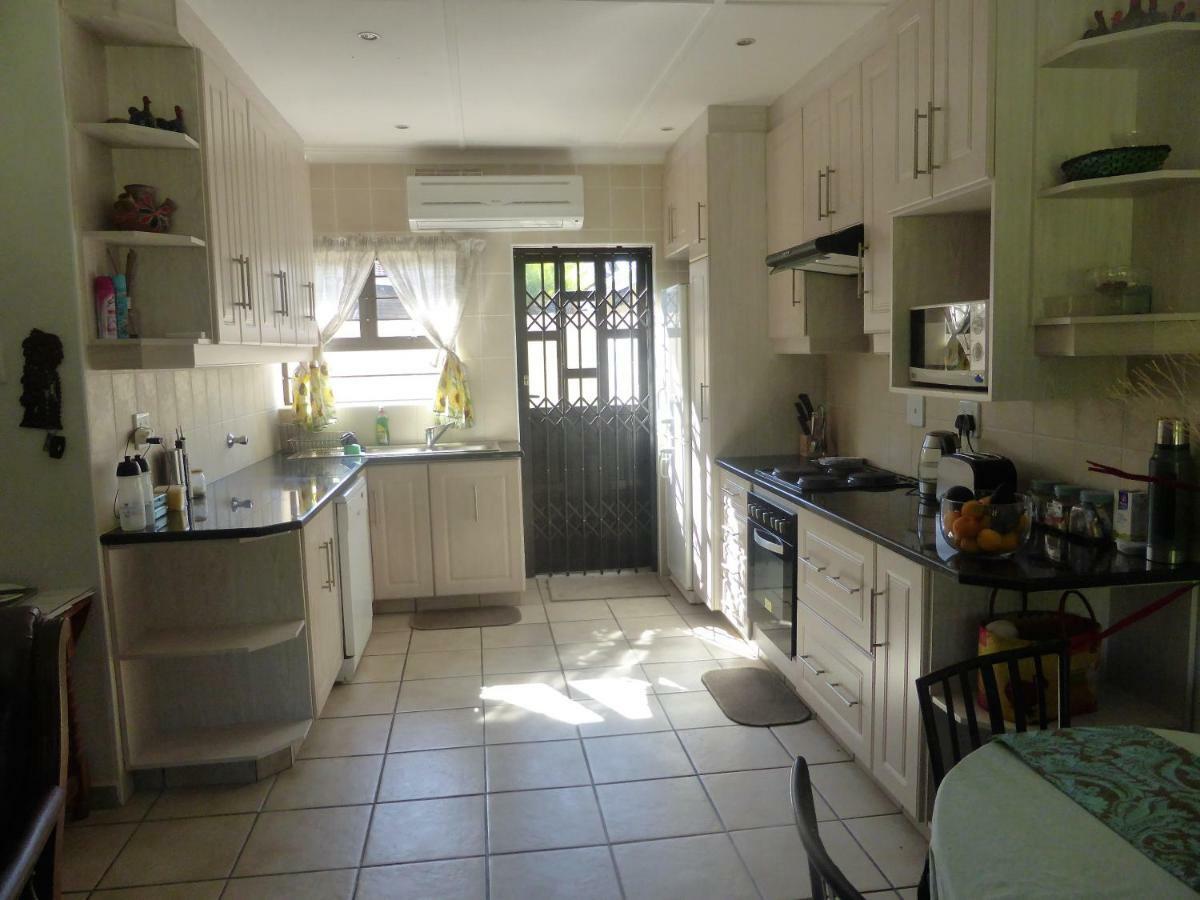 Sole'S Leap Villa Scottburgh Bagian luar foto